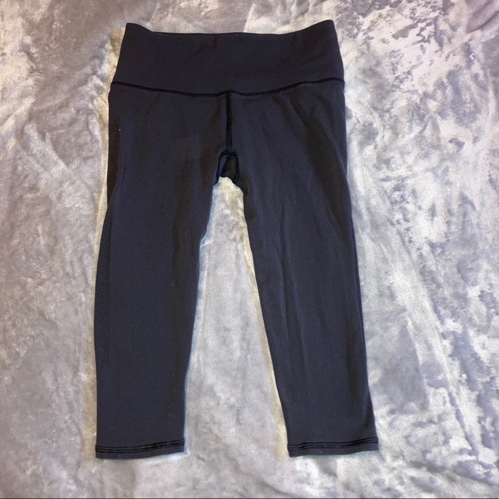 🍋 Lululemon Athletica Cropped Leggings